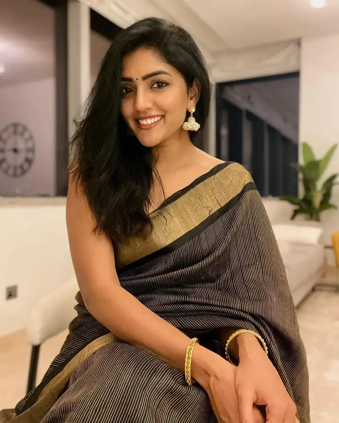 Beautiful Indian Actress Eesha Rebba in Black Saree